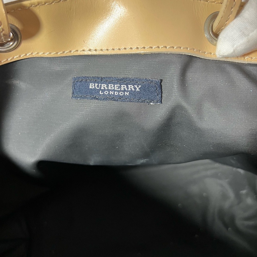 GUC Burberry Small Nova Check Tote - Picture 7 of 9